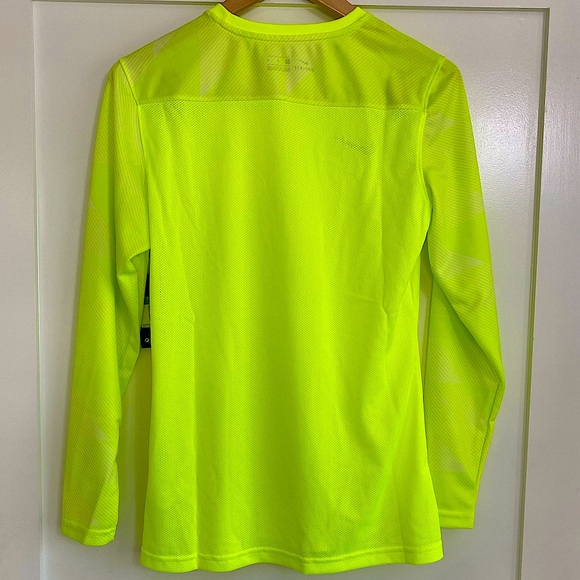 New Nike IV Match woman Goalkeeper Jersey – Volt & White Size M with tags ⭐️⭐️⭐️ - Picture 4 of 17